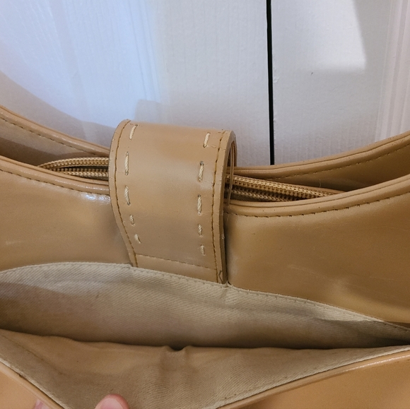 🌟 Like New Fiorelli Tan Purse - Picture 3 of 6